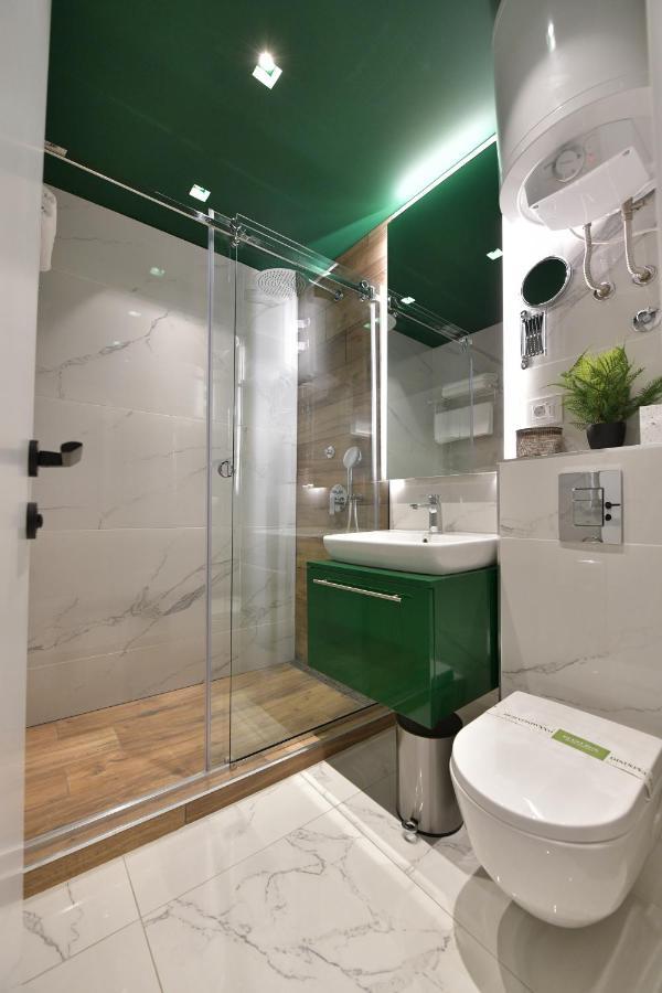 Royal Wellness And Spa Ruma Exteriör bild